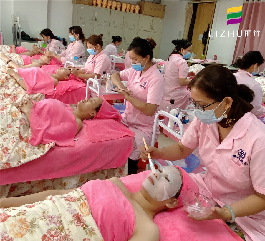 南寧學(xué)美容哪家專業(yè)？麗竹美容學(xué)校歡迎你