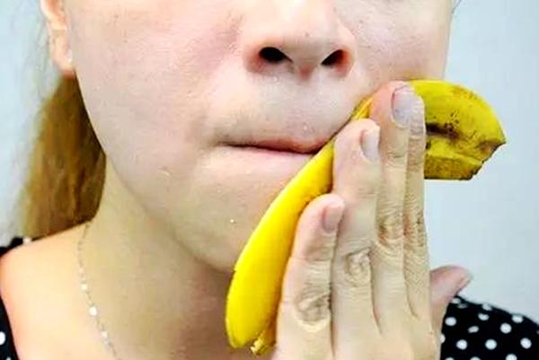 挖掘香蕉的美容護(hù)膚秘訣，看看南寧美容培訓(xùn)哪家好