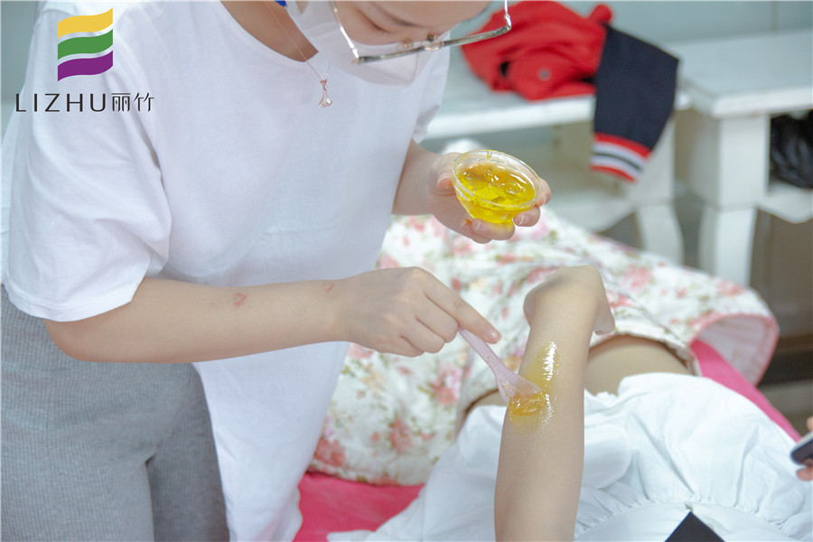 學(xué)脫毛？來(lái)南寧正規(guī)美容學(xué)校學(xué)吧