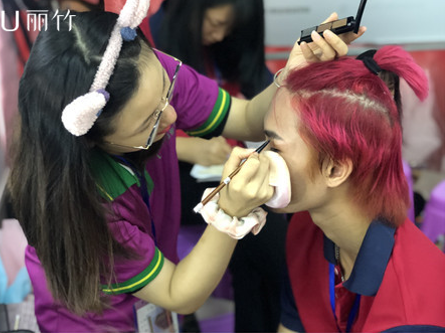 男士化妝的注意事項(xiàng)，南寧彩妝培訓(xùn)班幫你劃重點(diǎn)