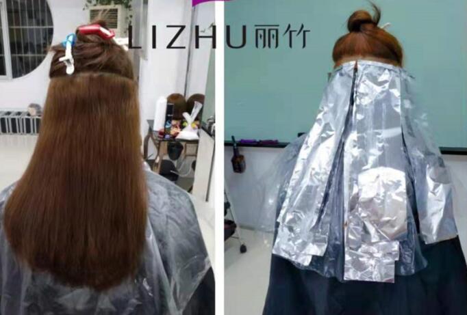 正確褪淺的技巧，南寧美發(fā)課堂正在講解