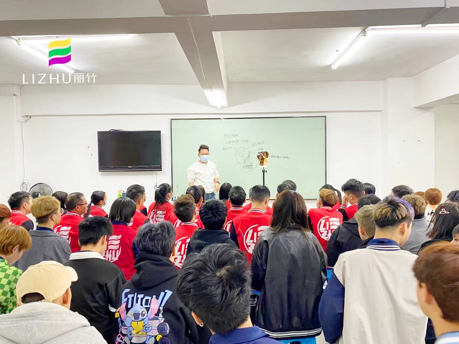 美發(fā)方形堆積注意事項(xiàng)，廣西美發(fā)師培訓(xùn)班課程教授