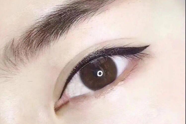 美瞳線(xiàn)技巧，南寧紋繡培訓(xùn)班找到啦