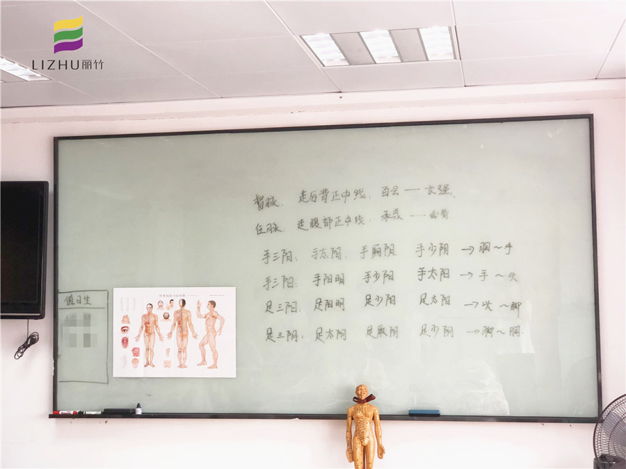 學(xué)美容理論知識重要嗎？南寧美容培訓(xùn)學(xué)校告訴你