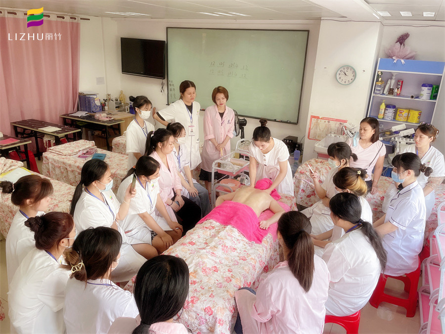 精油開背和拔火罐的好處，身體養(yǎng)生培訓(xùn)課程