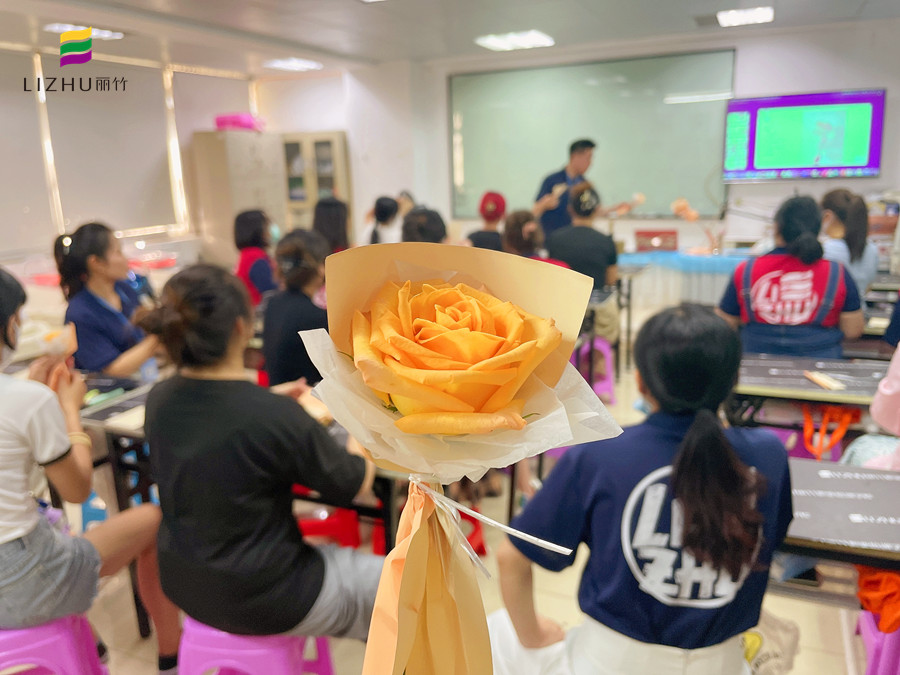 南寧花藝培訓(xùn)哪里好？南花藝師培訓(xùn)學(xué)校歡迎你