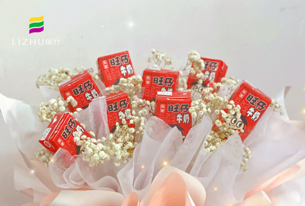 網(wǎng)紅大零食花束，南寧婚慶花藝培訓(xùn)學(xué)校作品