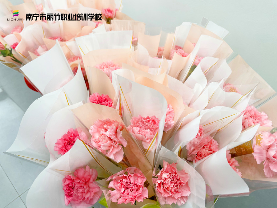 麗竹學校3·8女神節(jié)，定制專屬你的美麗