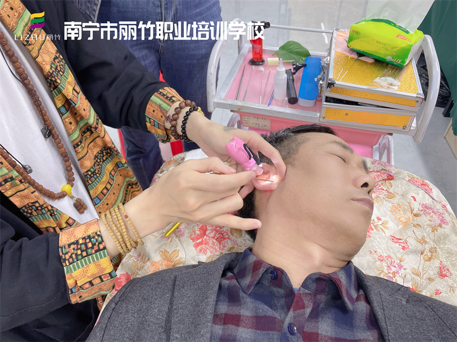 采耳的好處，南寧專業(yè)采耳培訓(xùn)班告訴你