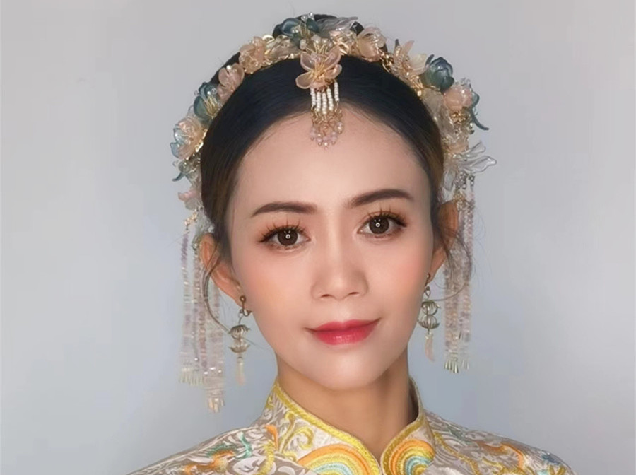 國(guó)風(fēng)新娘造型，廣西新娘彩妝造型學(xué)校演繹中國(guó)美