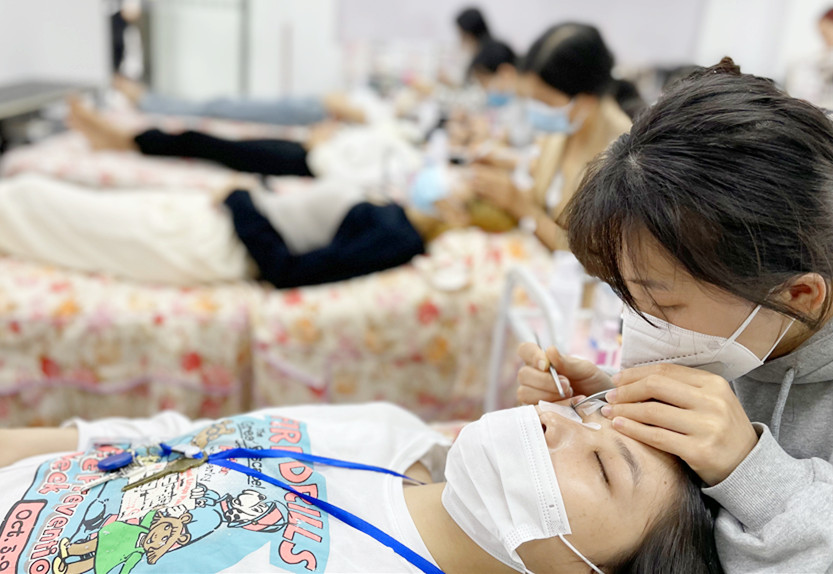 你為什么要學美睫？南寧美甲美睫學校分析原因