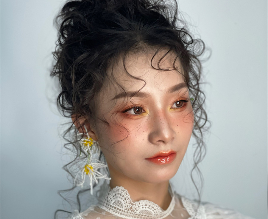 日系風(fēng)尚新娘，廣西新娘造型彩妝學(xué)校作品