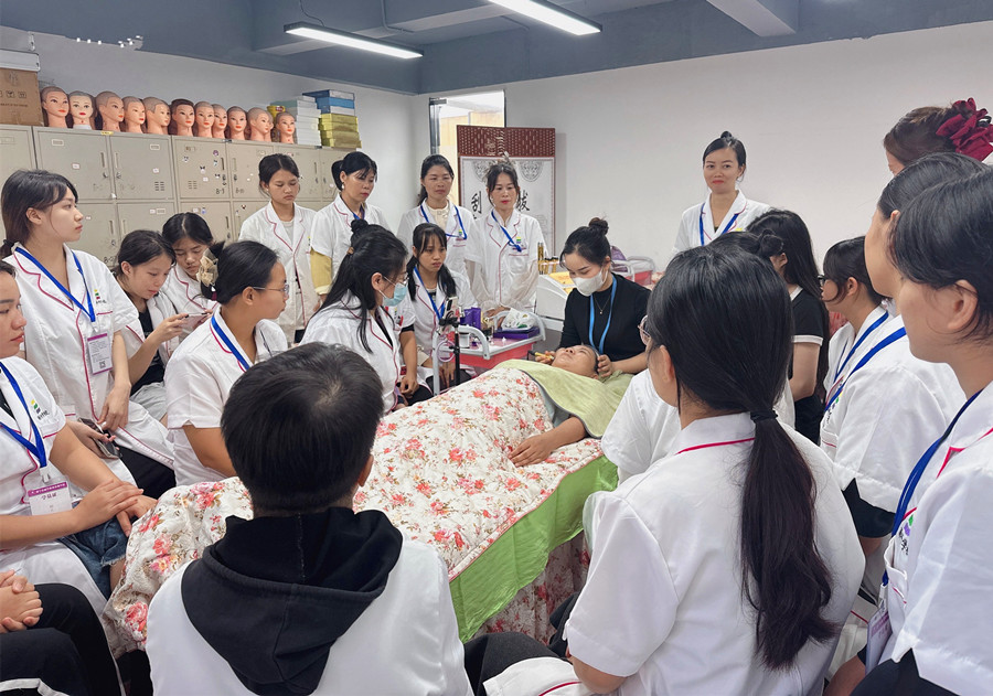 使用美容儀器注意事項，南寧美容儀器培訓(xùn)班教學(xué)