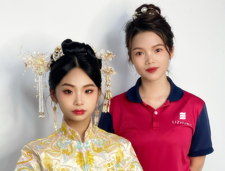南寧化妝職業(yè)學(xué)?；瘖y學(xué)習(xí)心得