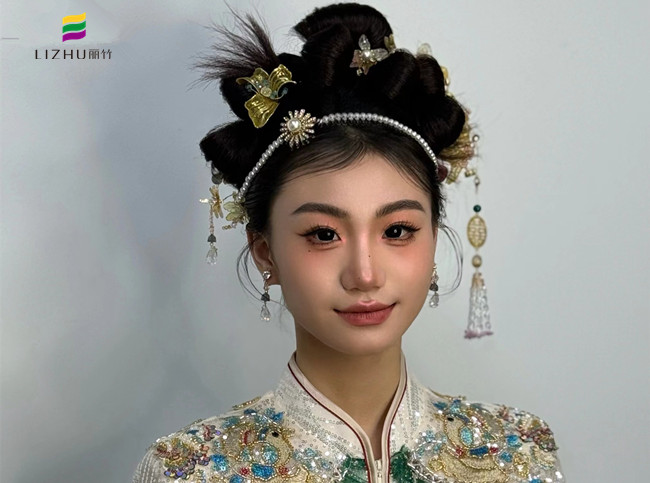  新中式秀禾造型，廣西新娘妝容造型培訓(xùn)