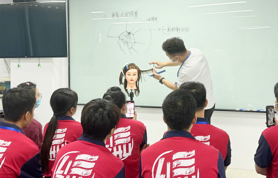 美發(fā)夾剪基礎(chǔ)知識(shí)，廣西剪發(fā)理發(fā)教案