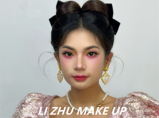 在逃公主造型，告訴南寧專業(yè)彩妝去哪學(xué)南寧專業(yè)彩妝去哪學(xué)？