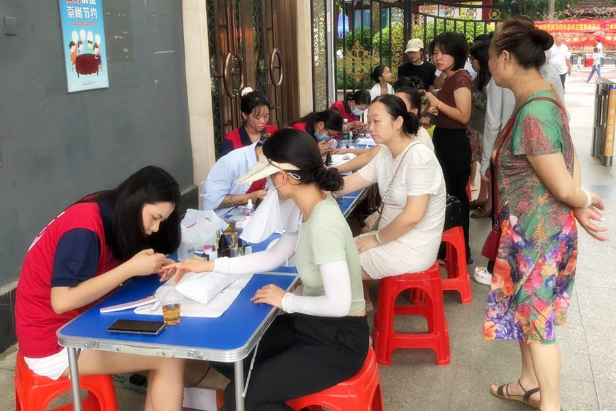 南寧美甲培訓(xùn)社會報告，告訴你南寧學(xué)美甲哪里有實(shí)力？