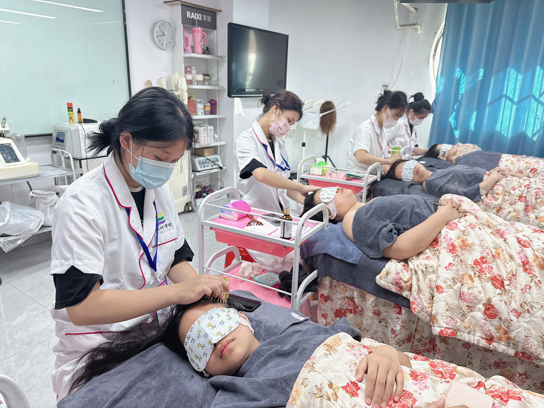 南寧美體健康：你多久沒(méi)進(jìn)行頭部按摩了呢？