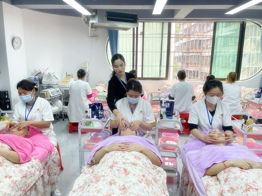 廣西皮膚管理美容師：換季如何正確護(hù)膚？