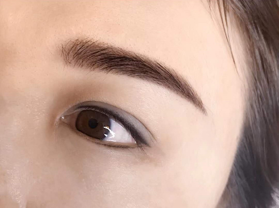 紋美瞳線的操作步驟，南寧學(xué)紋美瞳線