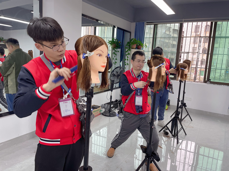 廣西美發(fā)造型剪發(fā)：女士精剪造型要學(xué)哪些內(nèi)容？