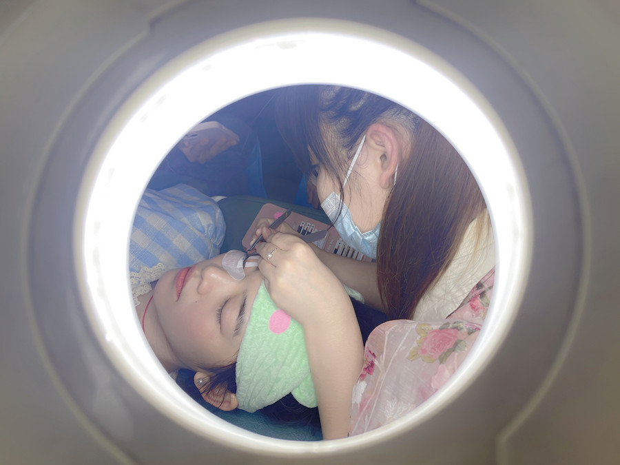 南寧美睫哪里專業(yè)？南寧學(xué)美睫去哪里？