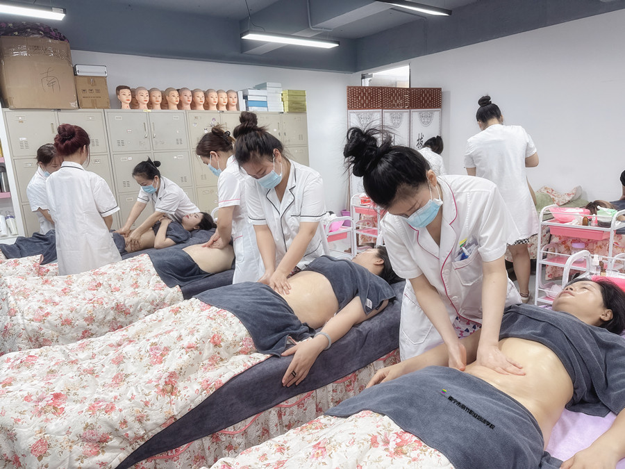 揉腹部有什么用？南寧健康管理培訓