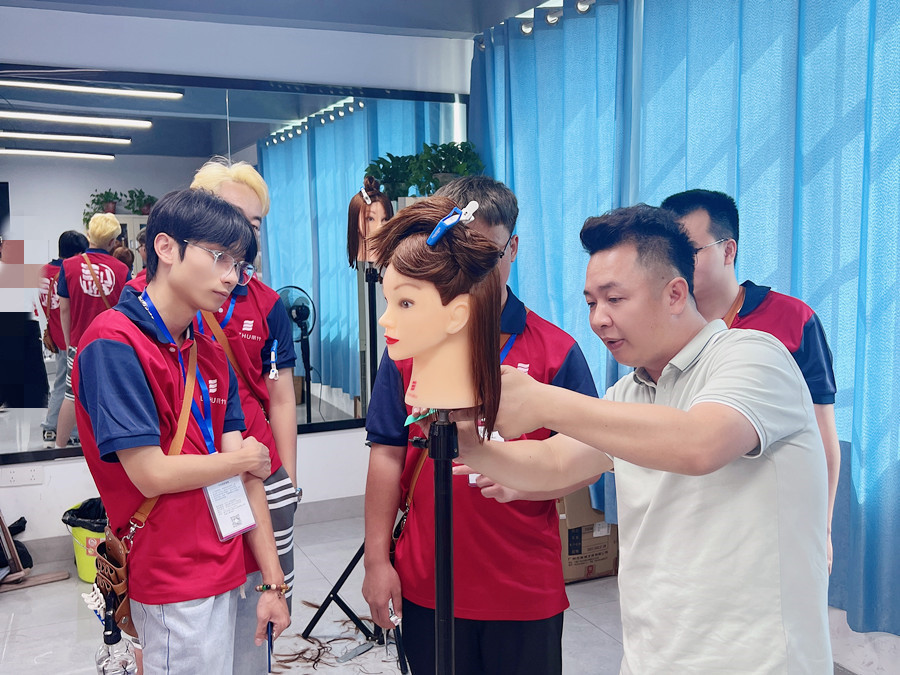 南寧市學(xué)美發(fā)，南寧美發(fā)哪里專業(yè)