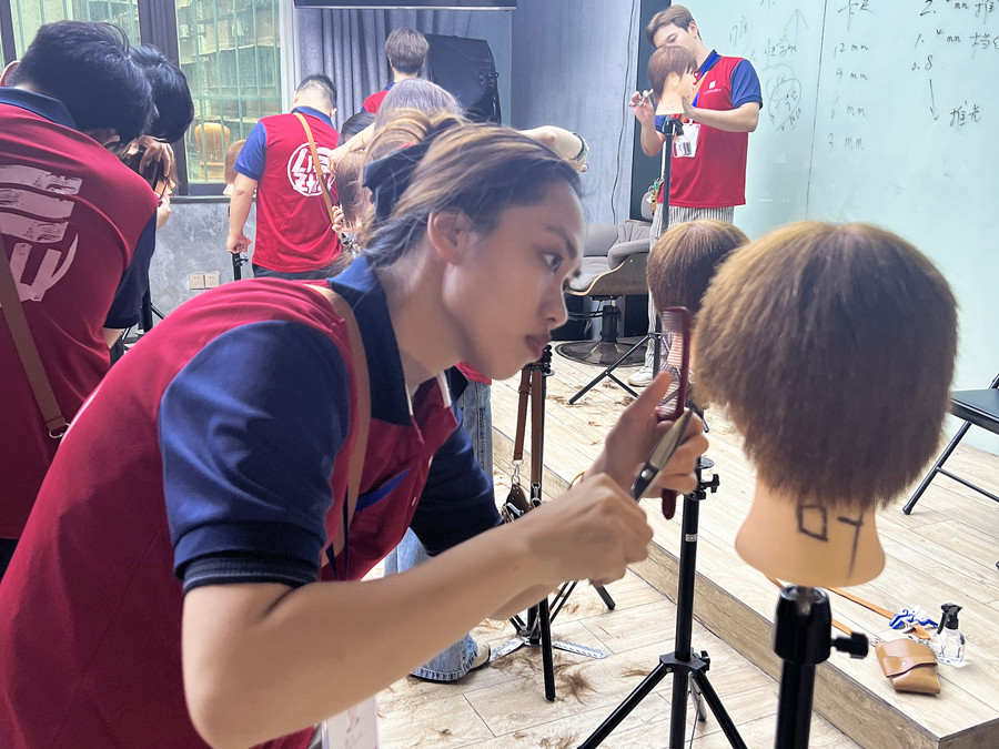 美發(fā)新手核心技術(shù)點(diǎn)，廣西剪發(fā)造型學(xué)校分享